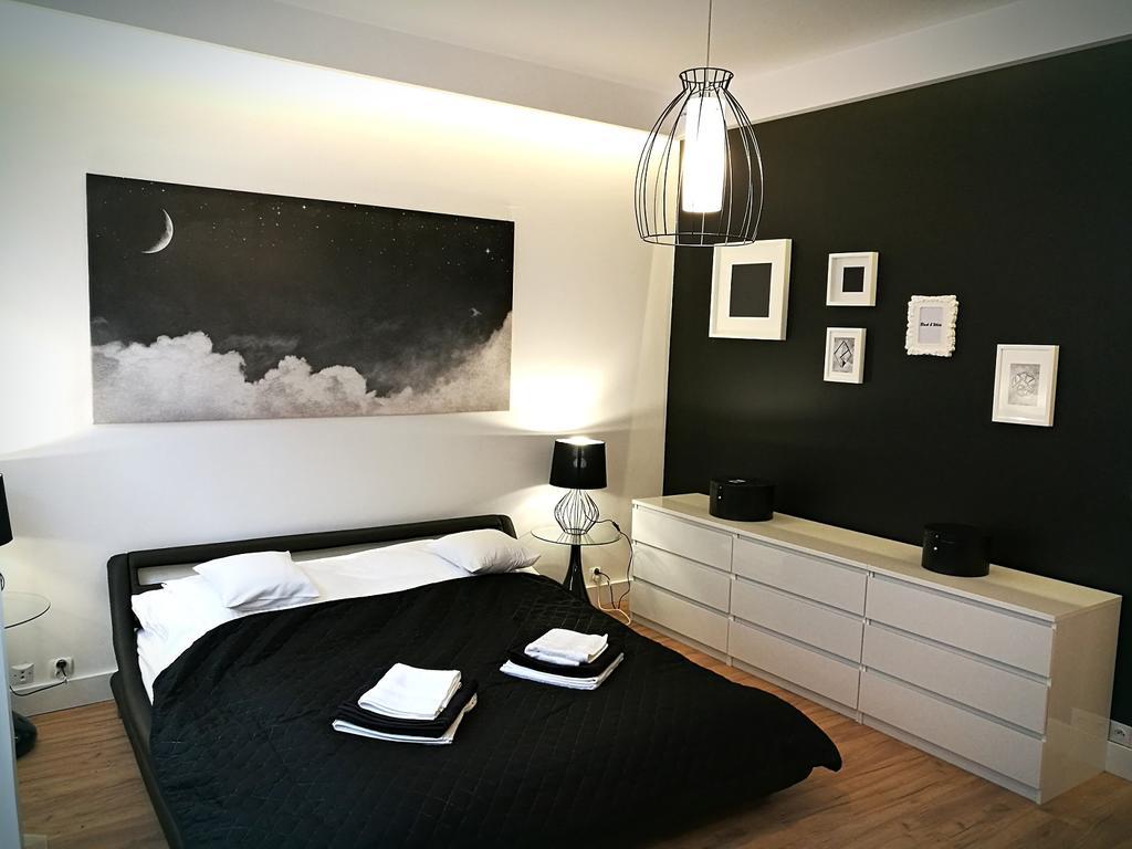 Black&White Apartment- Wierzbowa 5 Poznań Exteriör bild
