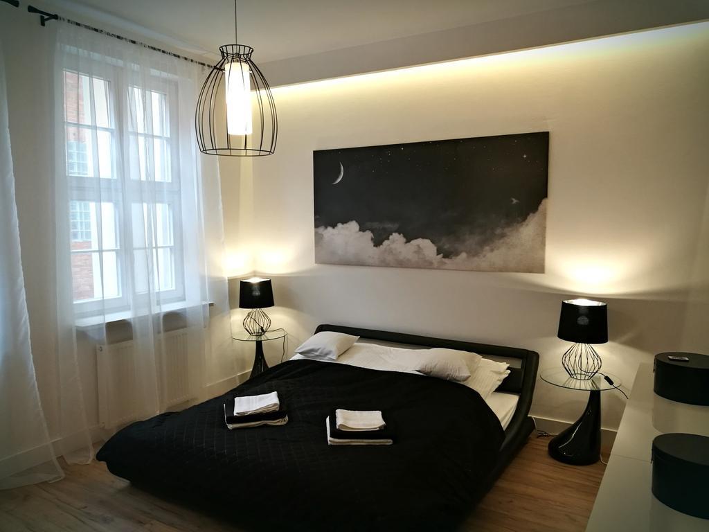 Black&White Apartment- Wierzbowa 5 Poznań Exteriör bild
