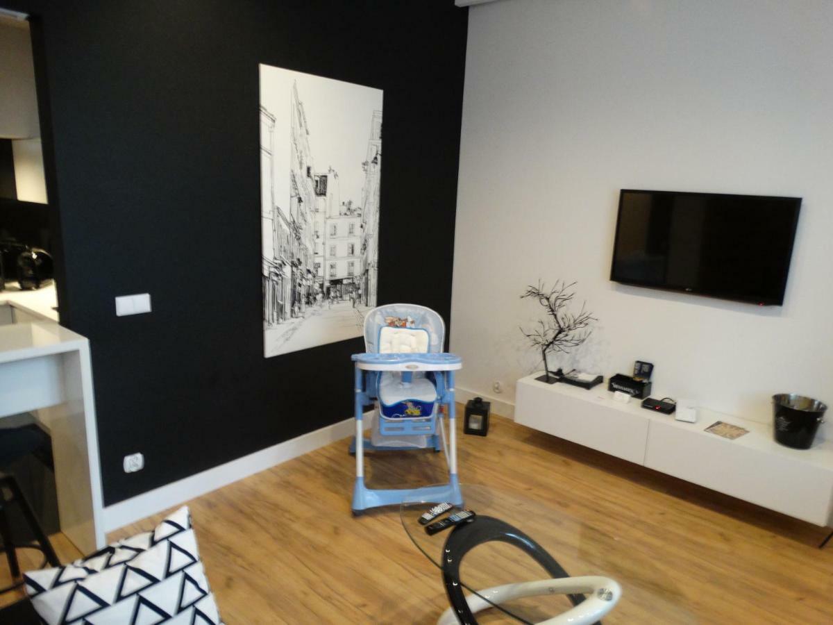 Black&White Apartment- Wierzbowa 5 Poznań Exteriör bild